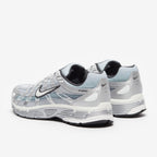 Nike P6000 Sommet Et Gris Loup