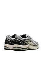 New Balance 1906 Métallique Et Argenté