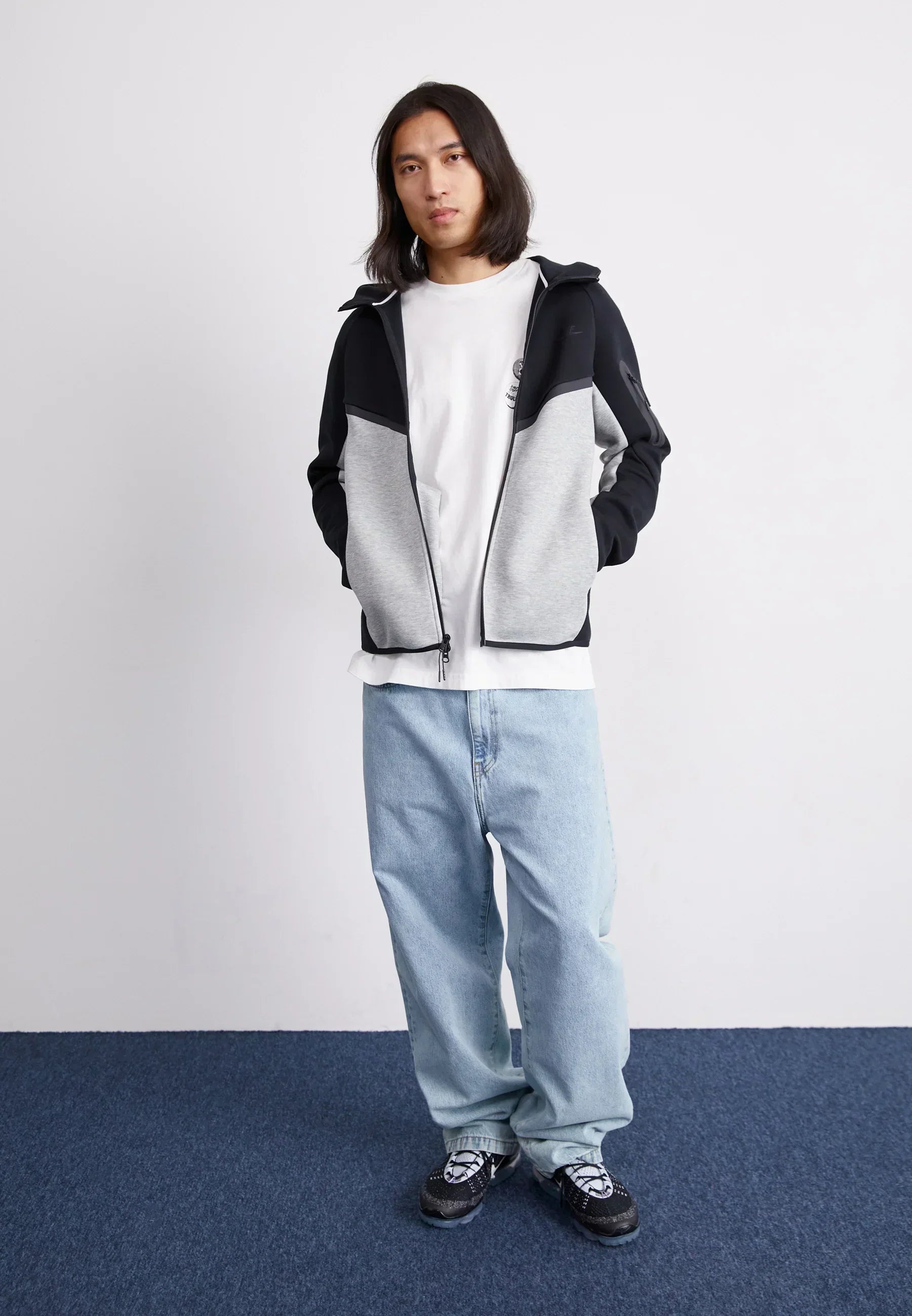 Nike Tech Fleece Zippé Noir Et Gris