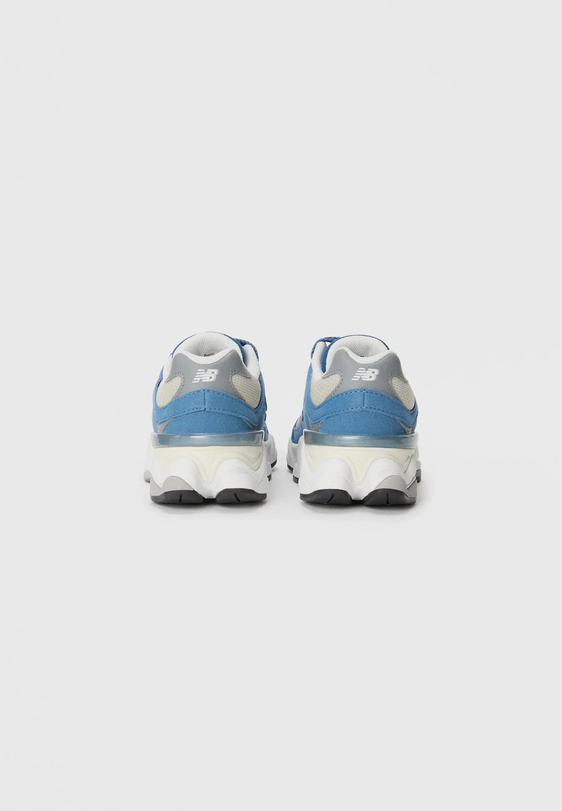New Balance 9060 Bleu Ciel