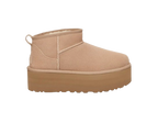 UGG Botte Classic Ultra Mini à plateforme Beige