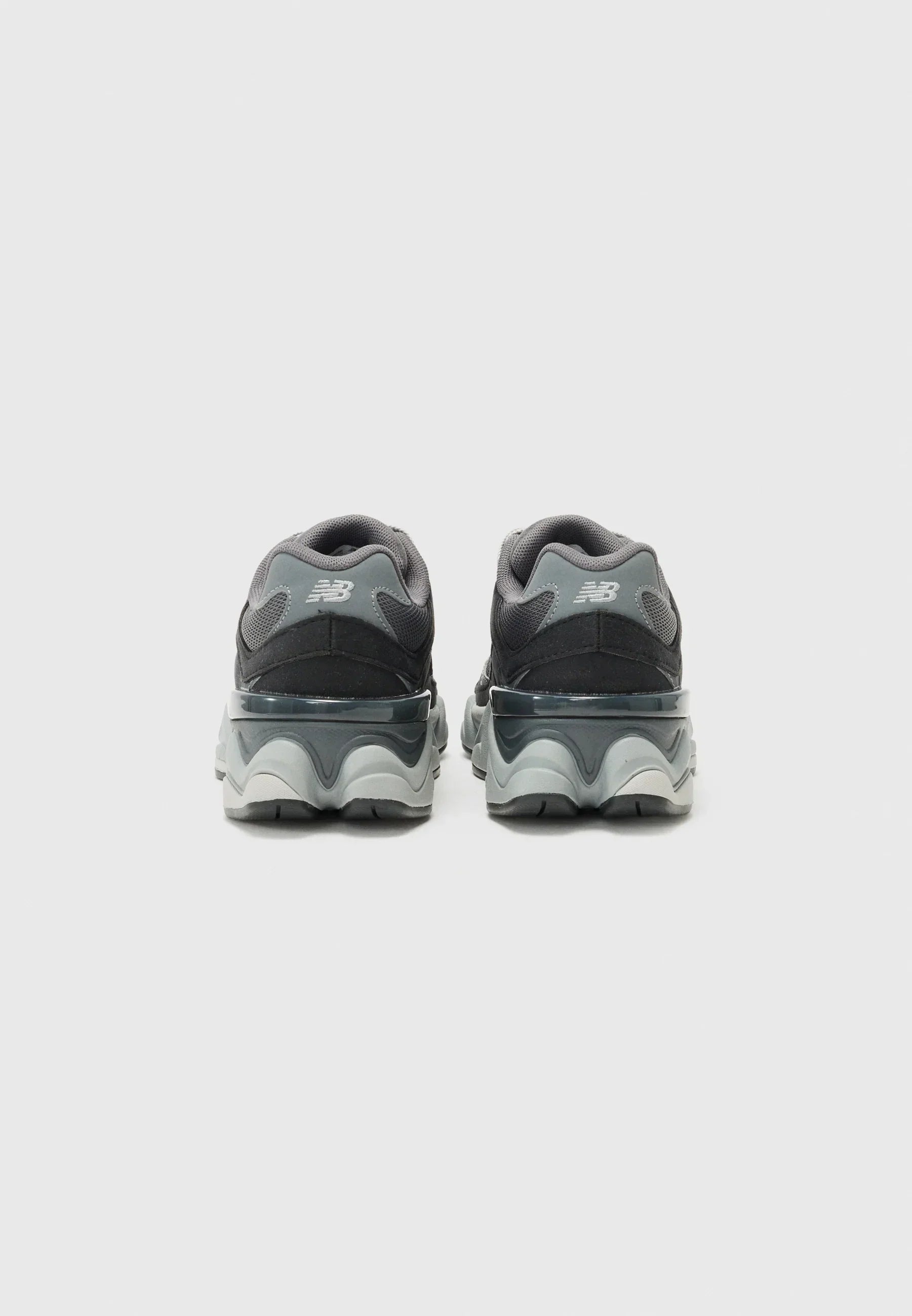 New Balance 9060 Gris Léger
