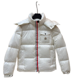 Doudoune Moncler courte à capuche Montbeliard