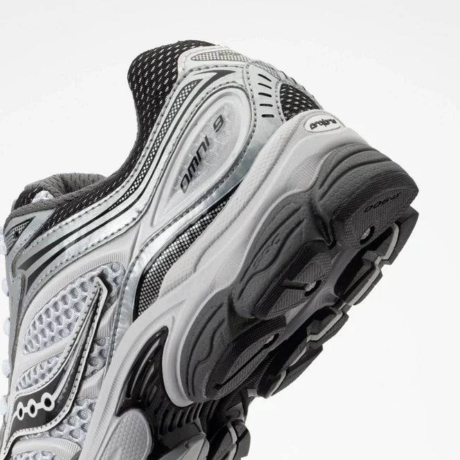 Saucony Progrid Omni 9 Microchip Gris
